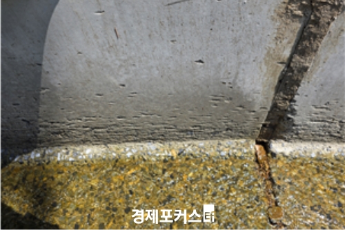 [한천구의 콘크리트 세상] 물에 씻기는 작용에 대한 보호